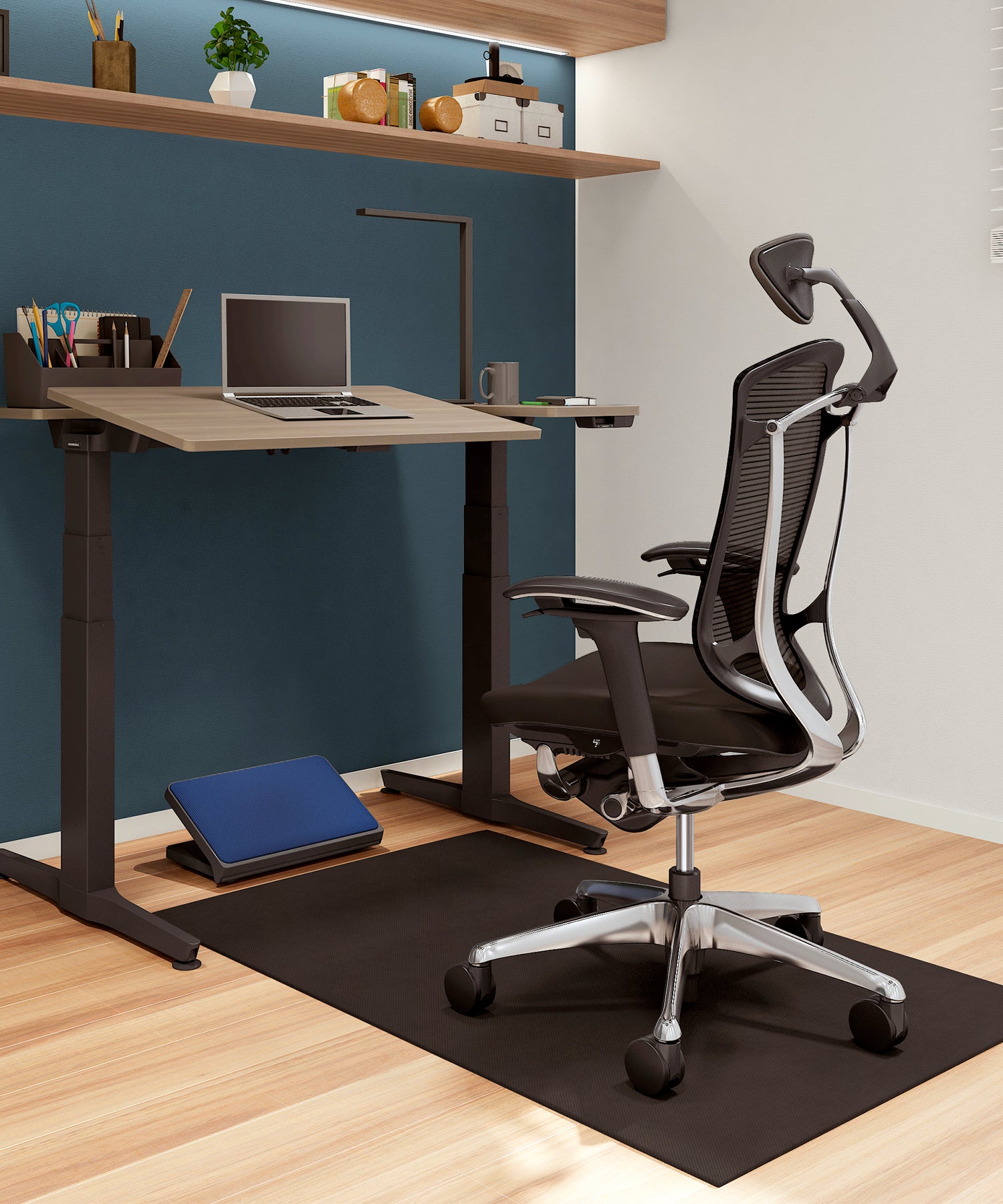Contessa Seconda ergonomic chair with height adjustable chair in work from home setting